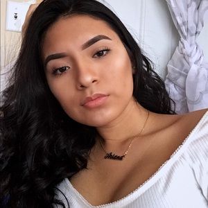 Meet your Posher, Ariana